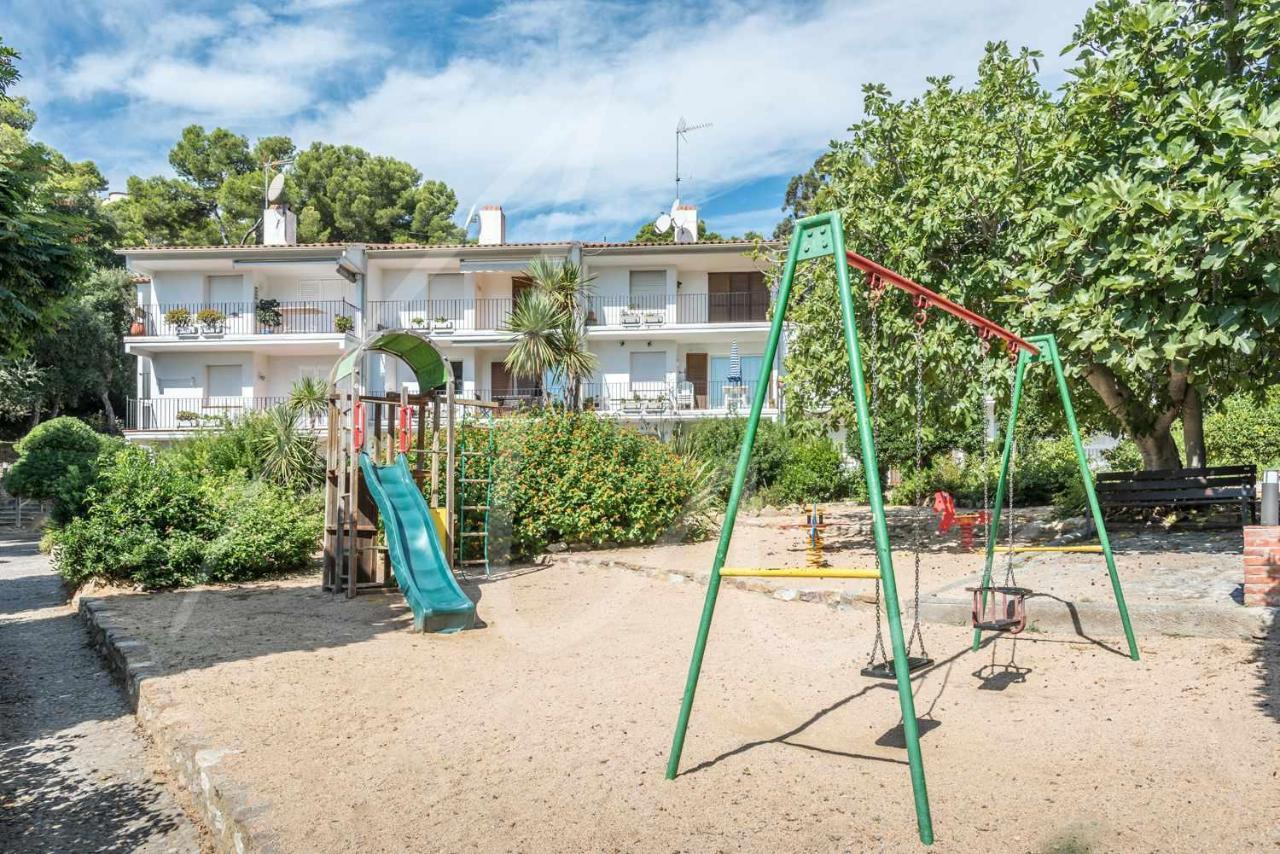 Carabela By Seamount Rentals カレリャ・デ・パラフルジェリ エクステリア 写真